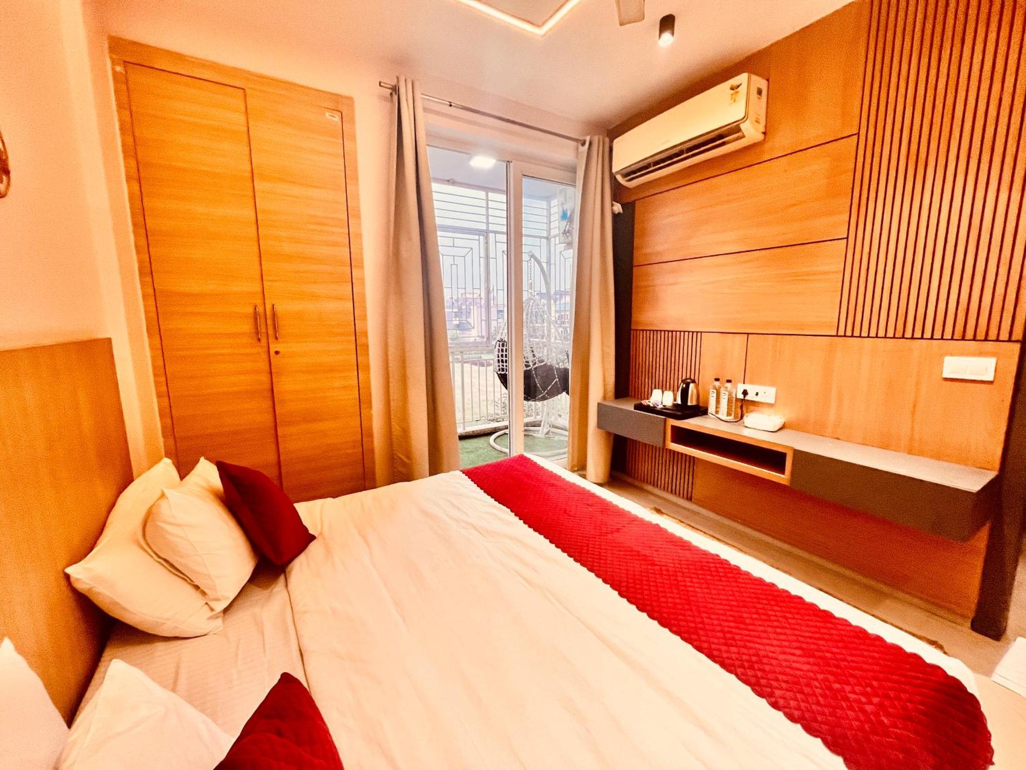 Pearl Grand Boutique Cottage In Omaxe Anandam Vrindavan - #Premium Ac Rooms With Balcony #Big Parking #Lift #Garden #Peaceful Area #Near Prem Mandir #Property Of The Year #Most Awarded Exteriér fotografie