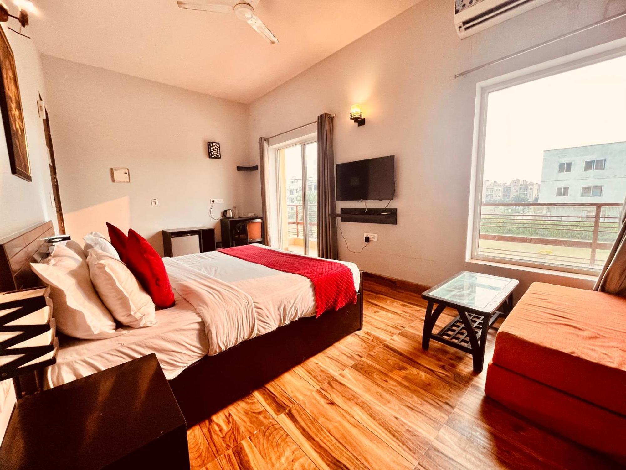 Pearl Grand Boutique Cottage In Omaxe Anandam Vrindavan - #Premium Ac Rooms With Balcony #Big Parking #Lift #Garden #Peaceful Area #Near Prem Mandir #Property Of The Year #Most Awarded Exteriér fotografie