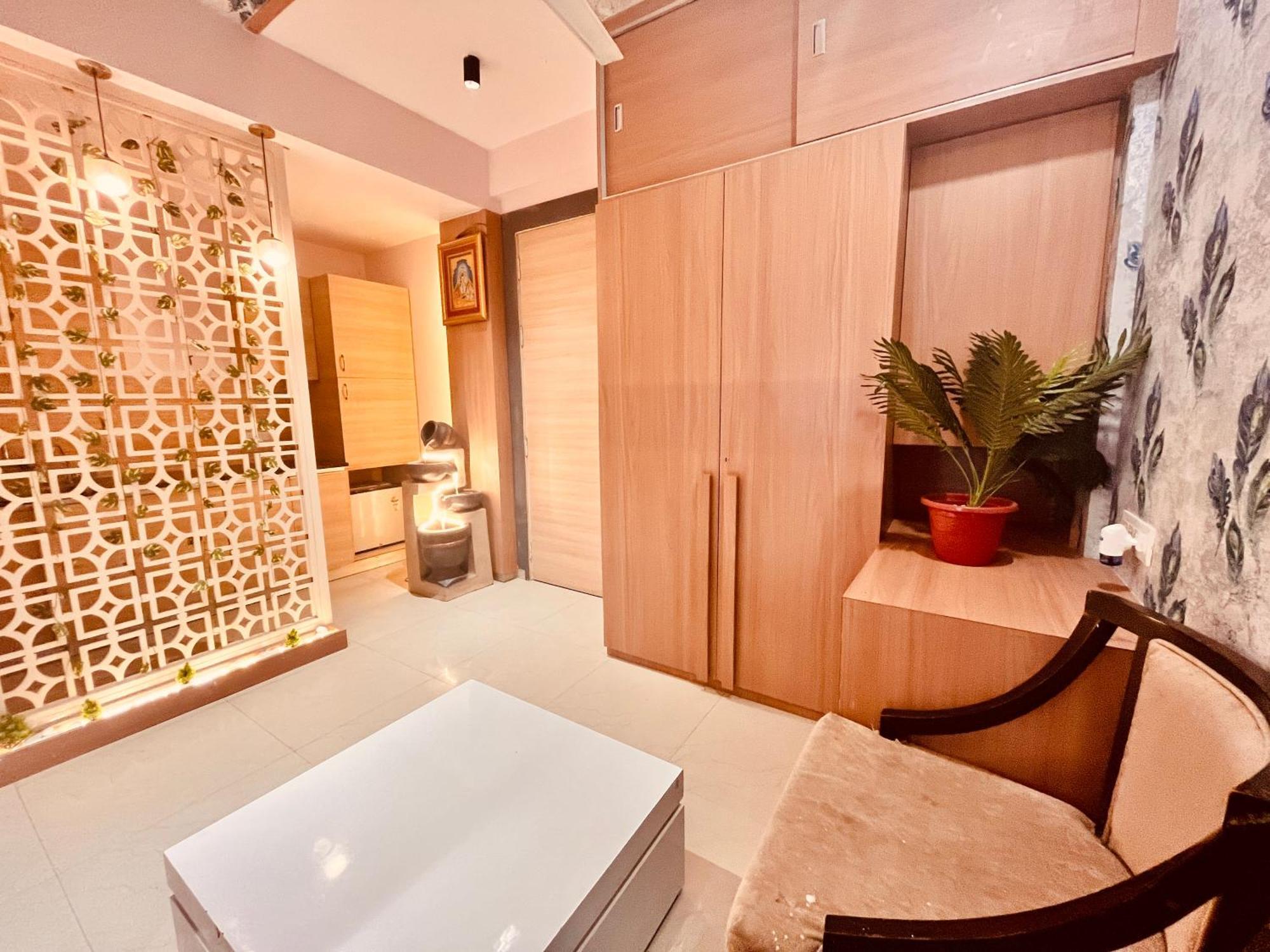 Pearl Grand Boutique Cottage In Omaxe Anandam Vrindavan - #Premium Ac Rooms With Balcony #Big Parking #Lift #Garden #Peaceful Area #Near Prem Mandir #Property Of The Year #Most Awarded Exteriér fotografie