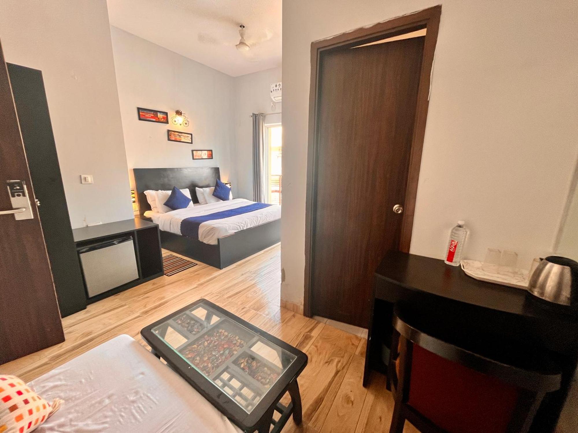 Pearl Grand Boutique Cottage In Omaxe Anandam Vrindavan - #Premium Ac Rooms With Balcony #Big Parking #Lift #Garden #Peaceful Area #Near Prem Mandir #Property Of The Year #Most Awarded Exteriér fotografie